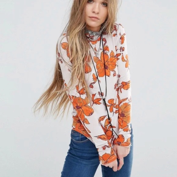Free People floral top in stone - Picture 1 of 6